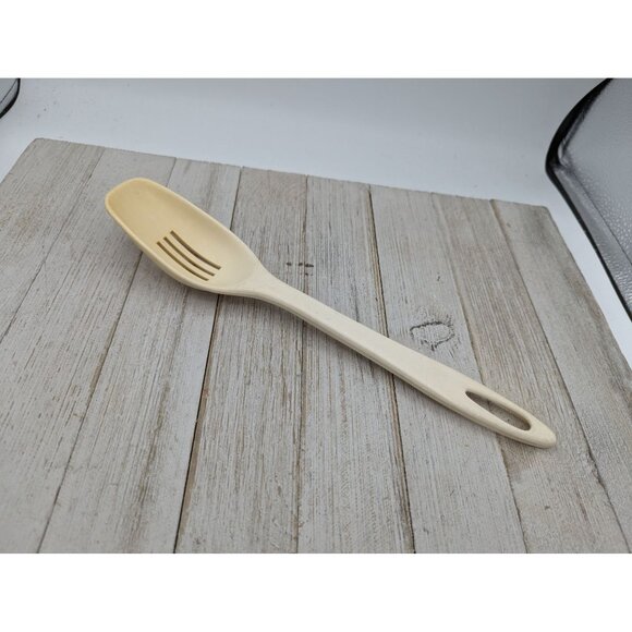 Vintage Ensar Almond Beige Nylon Plastic Slotted Spoon 11" - Picture 1 of 6